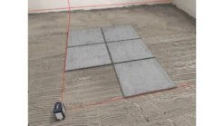 Kreator KRT706310 Zelfnivellerende Kruislijnlaser 90° Body In Tas - 12 M - Rood - 3 Lijnen -Makitade Winkel 204b8e97bda313ffd573f4be6728934c