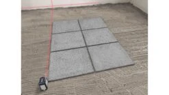 Kreator KRT706300 Zelfnivellerende Kruislijnlaser Body In Tas - 12 M - Rood - 2 Lijnen -Makitade Winkel da2f54f325841b92ea08df50fc14d5f6